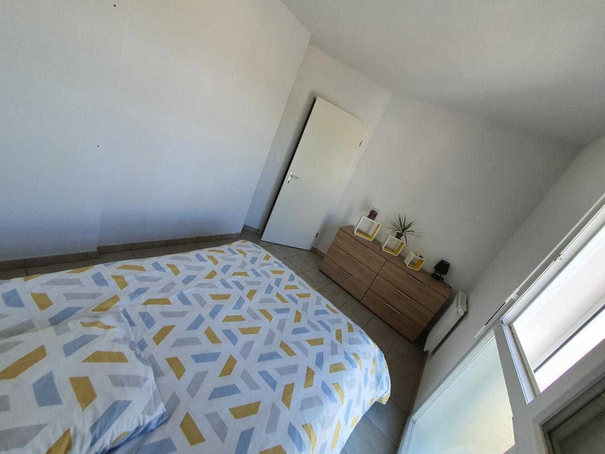 Chambre 11M2 Dans Maison Toute Equipee Tresses ภายนอก รูปภาพ